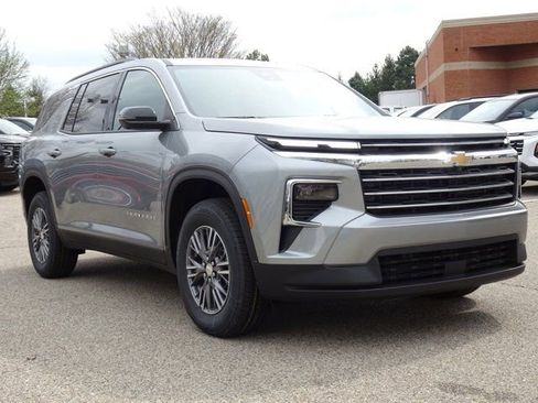 New 2026 Chevrolet Traverse LT w/ Driver Confidence Package FWD image 13