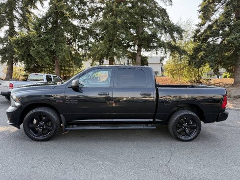 Used 2018 RAM 1500 Express w/ Wheel & Sound Group AWD/4WD image 9
