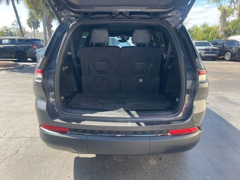 Used 2022 Jeep Grand Cherokee L Laredo RWD image 5