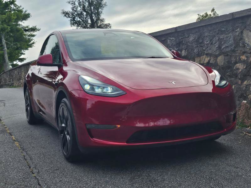 Used 2025 Tesla Model Y Long Range RWD image 12