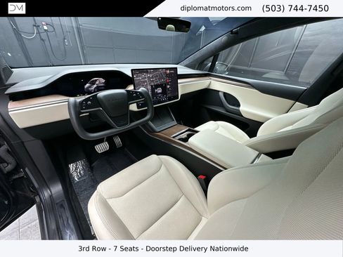 Used 2023 Tesla Model X image 15