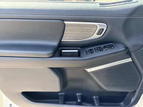 Certified 2025 Ford Expedition Max Platinum image 25