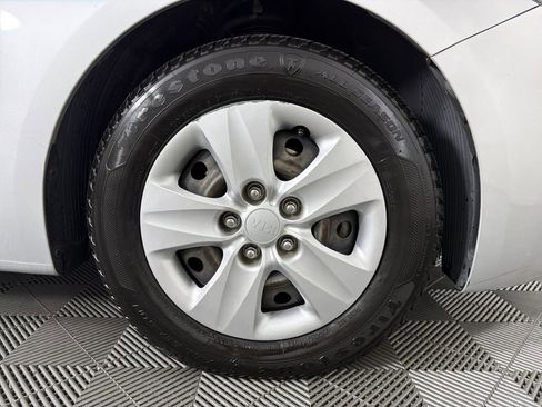 Used 2018 Kia Forte LX w/ LX Rear Camera Package image 10