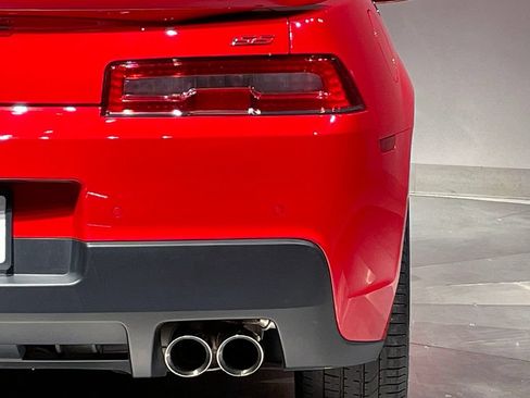 Used 2015 Chevrolet Camaro SS w/ Commemorative Special Edition RWD image 31