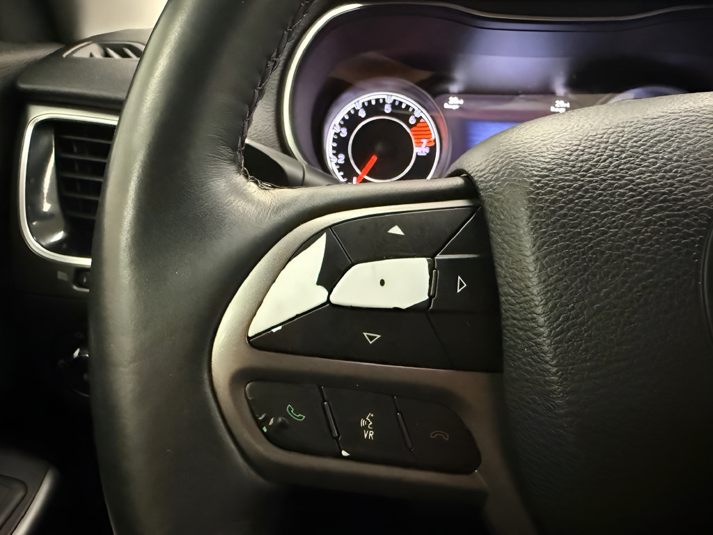 Used 2019 Jeep Cherokee Limited FWD image 18