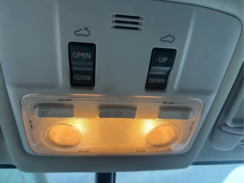 Used 2015 Toyota RAV4 Limited FWD image 21