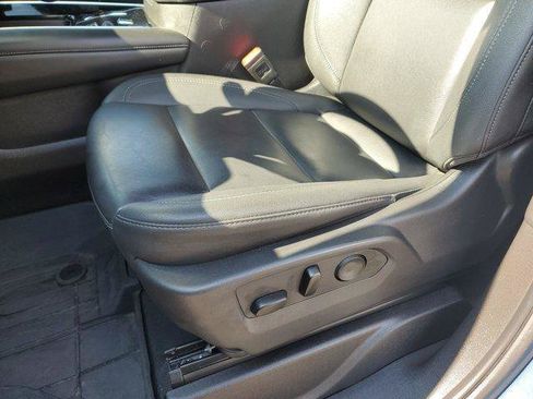 Used 2025 Chevrolet Tahoe LT w/ Comfort Package AWD/4WD image 17