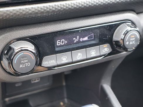 Used 2022 Nissan Kicks SV FWD image 22