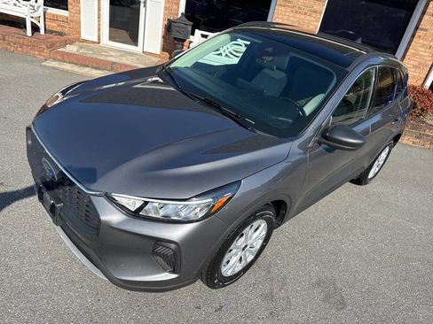 Used 2023 Ford Escape Active w/ Tech Pack #1 image 3