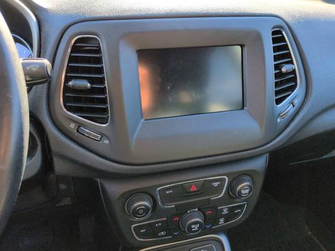 Used 2019 Jeep Compass Latitude w/ Popular Equipment Group image 28