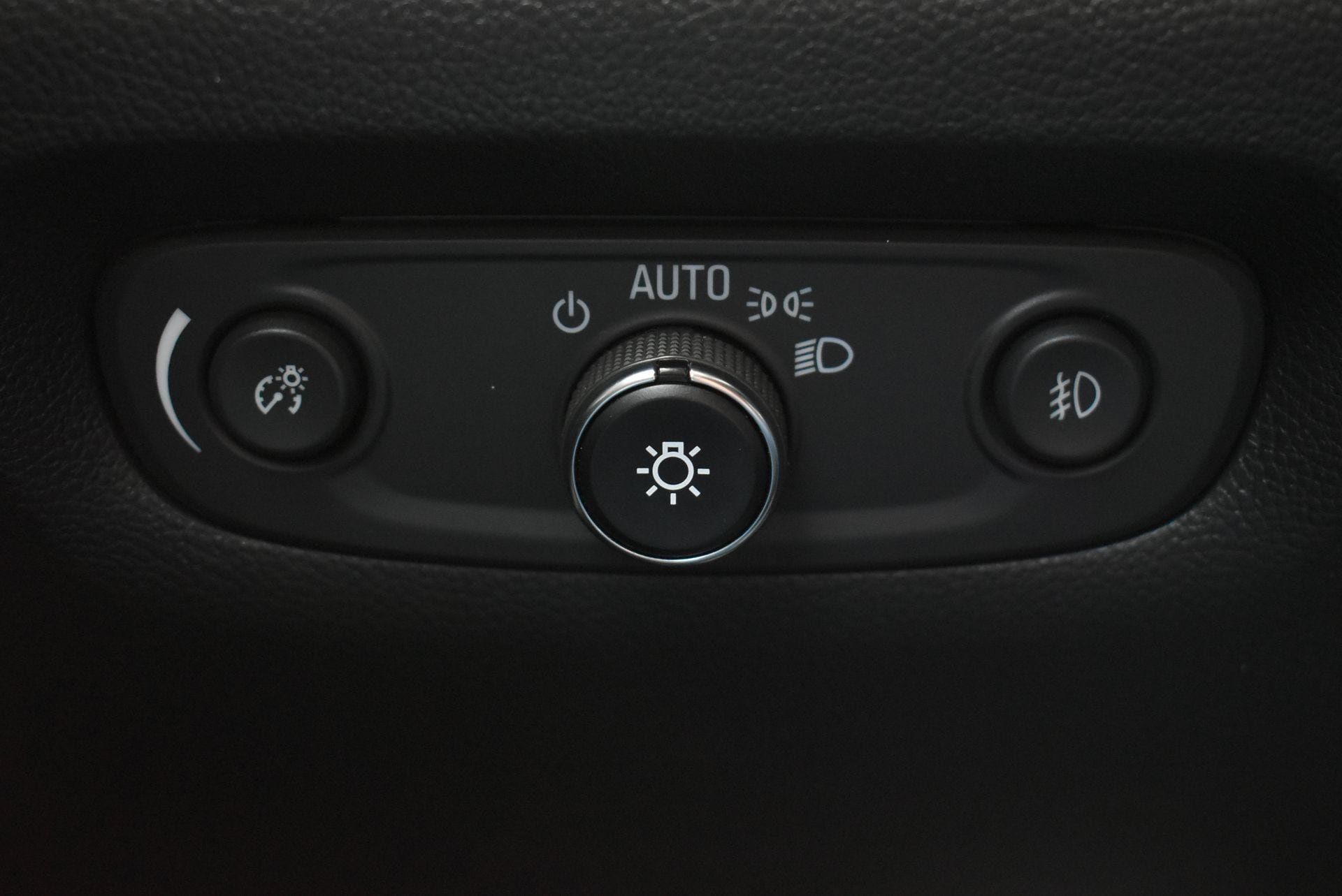 Used 2021 Chevrolet Traverse LT FWD image 19