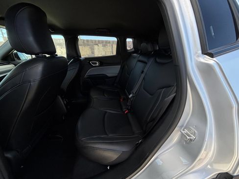 Used 2025 Jeep Compass Limited AWD/4WD image 32