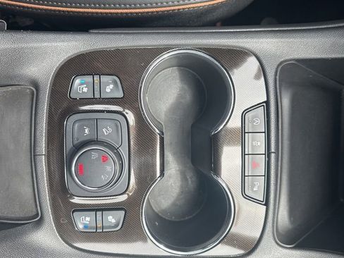 Used 2021 GMC Acadia AT4 w/ Technology Package AWD/4WD image 6