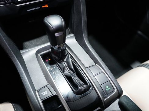 Used 2017 Honda Civic Sport image 16