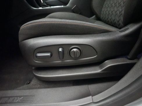 Used 2024 Chevrolet Equinox LT image 29