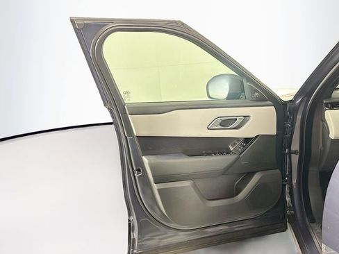 Used 2026 Land Rover Range Rover Velar Dynamic SE image 11