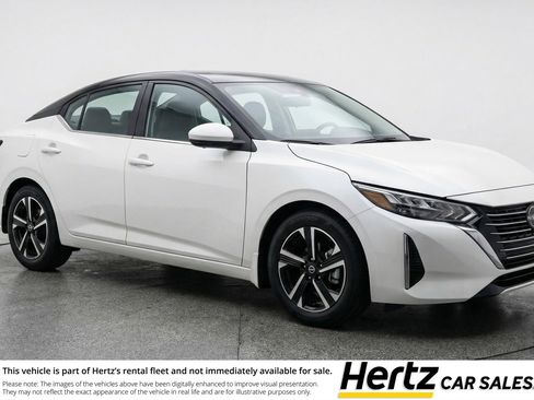 Used 2025 Nissan Sentra SV image 1