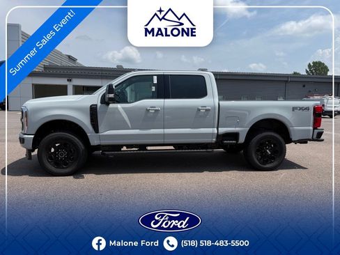 New 2026 Ford F250 Lariat w/ Black Appearance Package AWD/4WD image 4