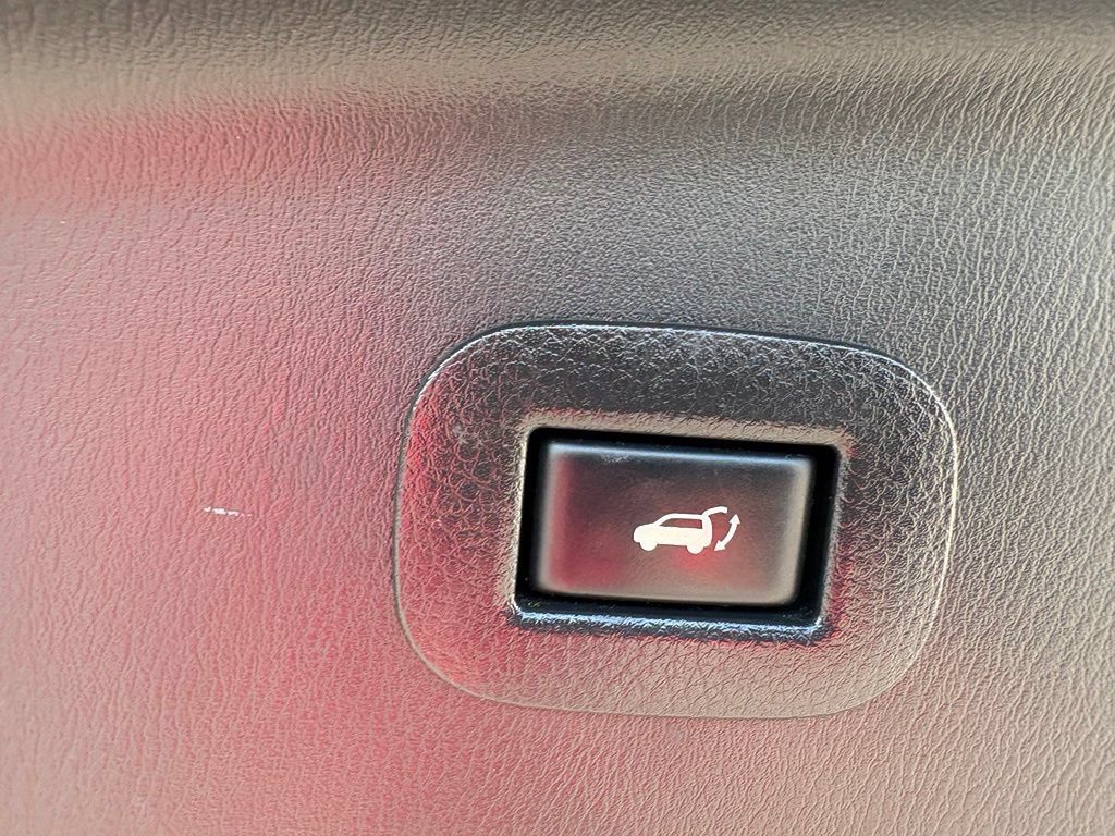 Used 2017 Nissan Armada SL w/ Technology Package AWD/4WD image 14