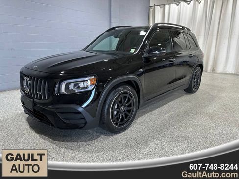 Used 2023 Mercedes-Benz GLB 35 AMG 4MATIC image 4