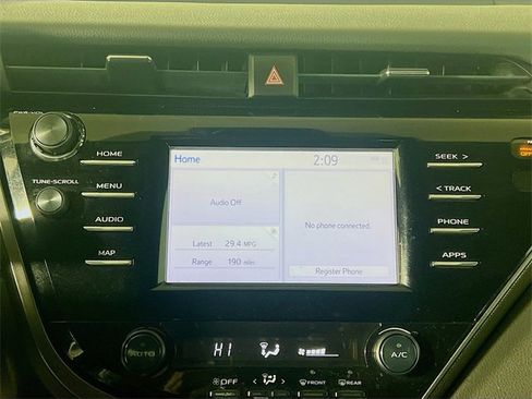 Used 2019 Toyota Camry L image 20