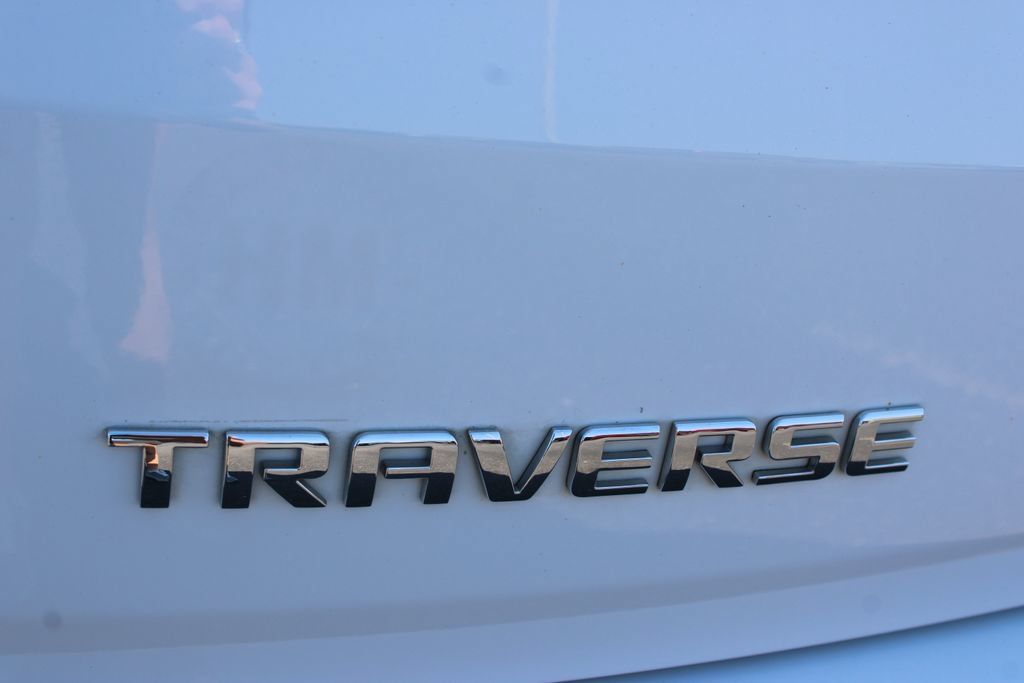 Used 2023 Chevrolet Traverse Premier FWD image 14