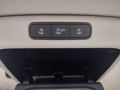 New 2025 Volkswagen ID. Buzz 1st Edition image 37