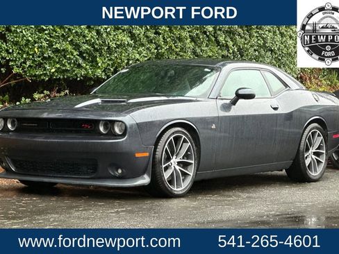 Used 2018 Dodge Challenger R/T Scat Pack w/ Leather Interior Group image 7