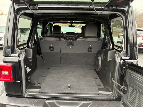 Used 2022 Jeep Wrangler Unlimited Rubicon w/ LED Lighting Group image 15