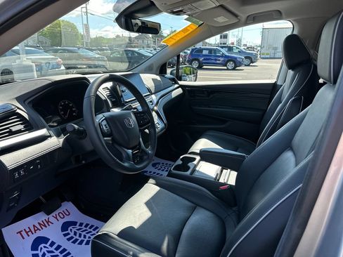 Used 2025 Honda Odyssey Touring image 9