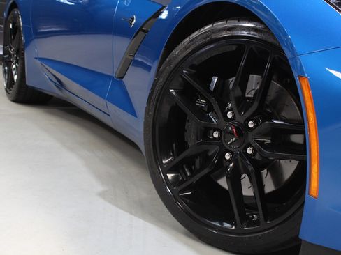 Used 2015 Chevrolet Corvette Stingray Coupe w/ 2LT Preferred Equipment Group image 21