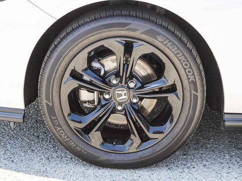 Used 2025 Honda Accord SE image 13