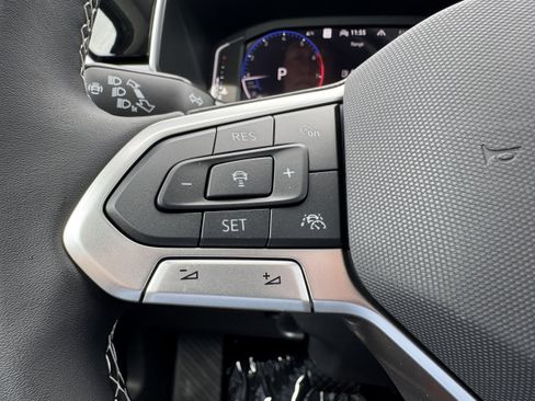 New 2025 Volkswagen Taos SEL image 28