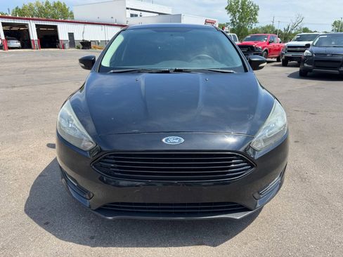 Used 2016 Ford Focus SE FWD image 8