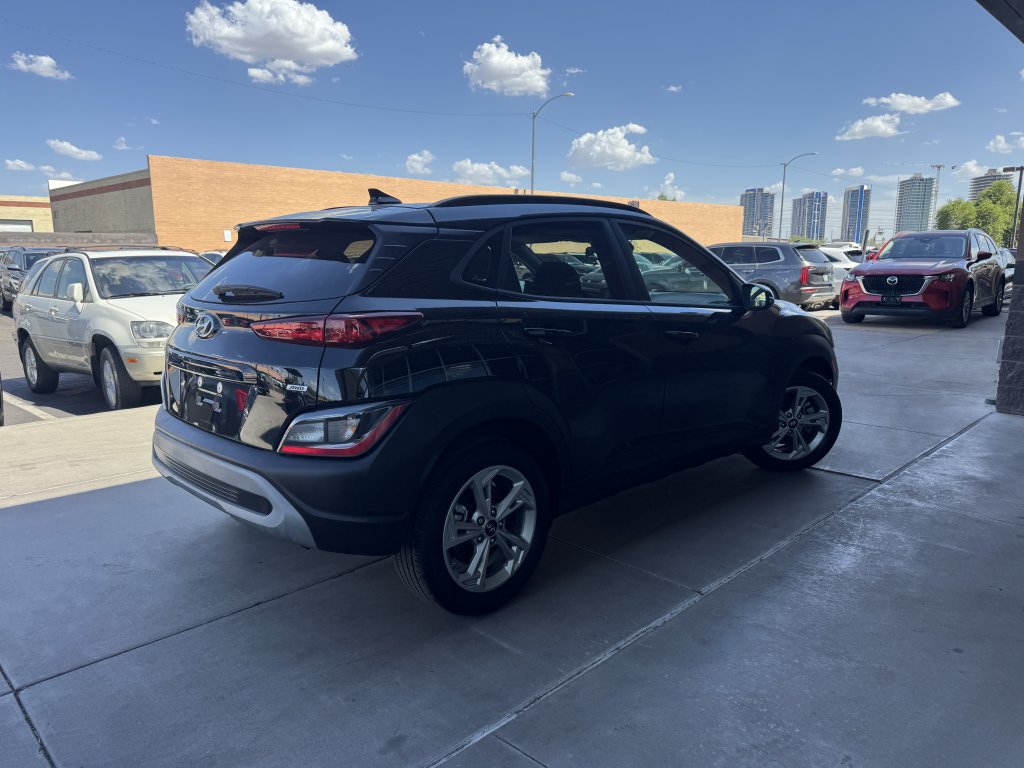 Used 2023 Hyundai Kona SEL w/ Cargo Package AWD/4WD image 4