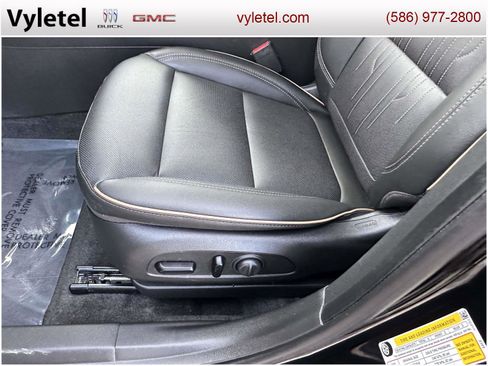 Used 2024 Buick Envista Avenir image 19