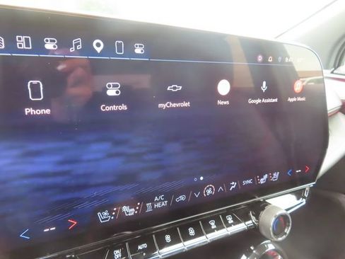 Used 2025 Chevrolet Blazer EV RS AWD/4WD image 31