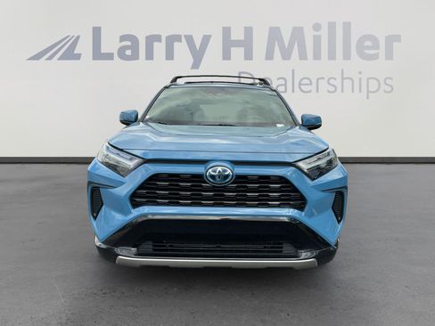 Used 2022 Toyota RAV4 SE w/ Convenience Package image 8