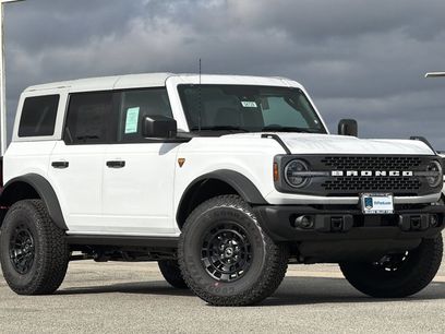 New 2026 Ford Bronco Badlands w/ Sasquatch Package