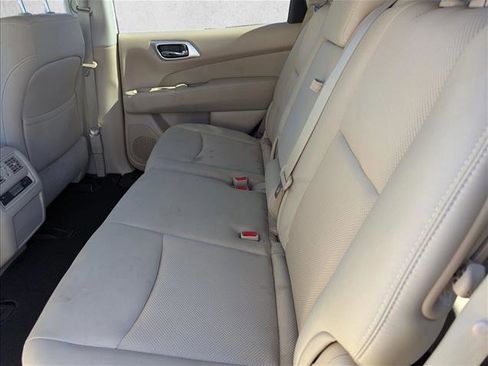 Used 2017 Nissan Pathfinder SV image 24