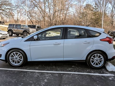 Used 2017 Ford Focus SE w/ Cold Weather Package image 5