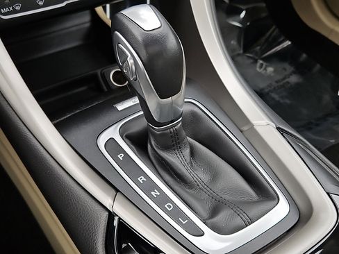 Used 2013 Ford Fusion SE image 15