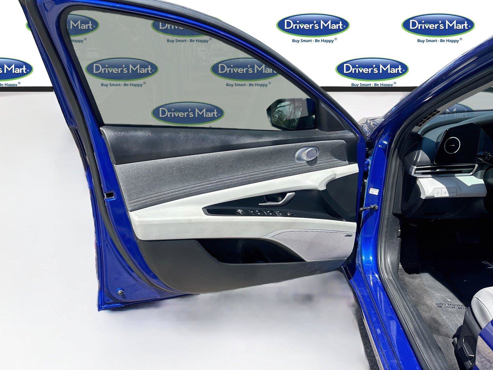 Used 2024 Hyundai Elantra Limited FWD image 19