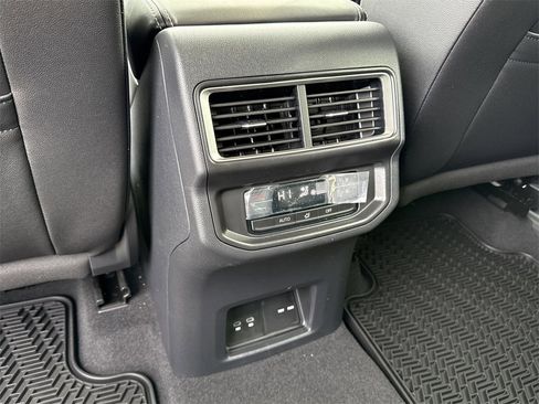 New 2026 Volkswagen Atlas SE image 23