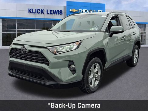 Used 2021 Toyota RAV4 XLE image 3