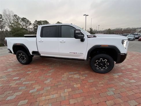Used 2024 GMC Sierra 2500 AT4X image 23