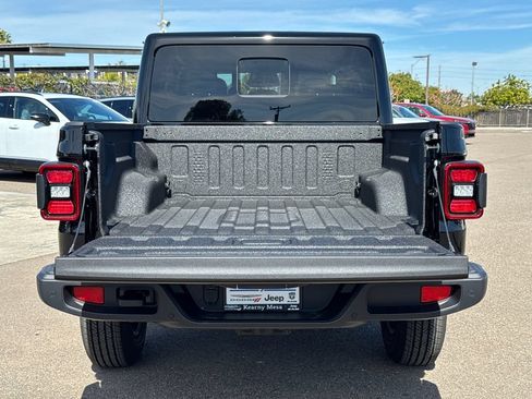 New 2026 Jeep Gladiator Sport AWD/4WD image 6