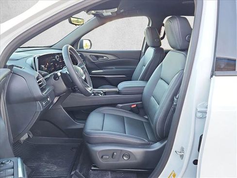 New 2026 Chevrolet Traverse LT w/ Driver Confidence Package FWD image 4