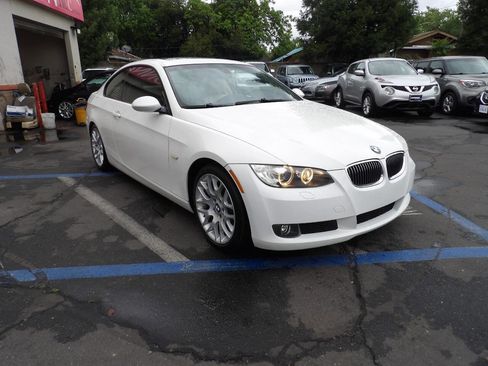 Used 2009 BMW 328i Coupe image 2