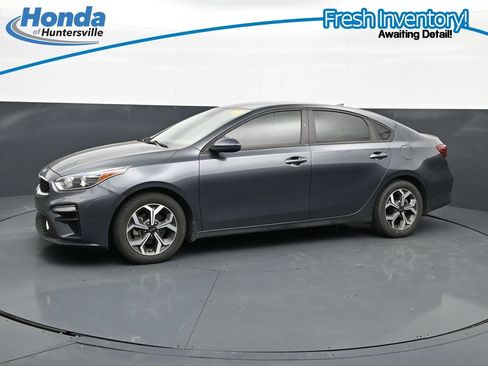 Used 2021 Kia Forte LXS FWD image 6